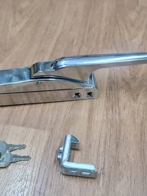 0000904 ด้ามจับ มือจับ ประตูตู้แช่ YL-1200 สลักประตู เปิดประตูตู้แช่