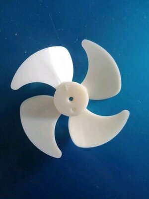 0000546 อะไหล่ ใบพัด 4 ใบ มอเตอร์พัดลม 3.5 นิ้ว ตู้เย็น ตู้แช่ พลาสติก พัดลมระบายลมร้อน
