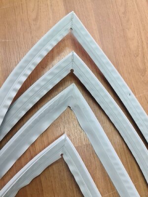 0000768 ขอบยาง ประตู ตู้เย็น Sharp ชาร์ป รุ่น SJ-P51N (ขอบล่าง) ยางขอบประตูตู้เย็น ขอบยางประตู ตู้เย็น 2 ประตู