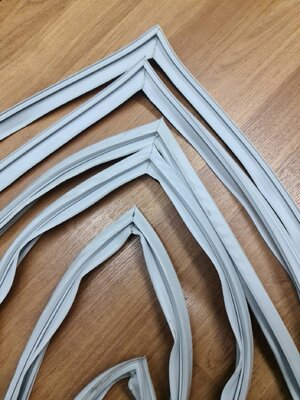 0000732 ขอบยาง ตู้เย็น รุ่น SR-F381 ขอบยางตู้เย็น ซันโย SANYO (ตู้เย็น 2 ประตู)