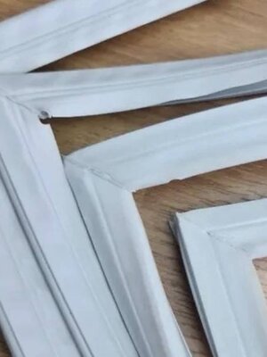 0001075 ขอบยางตู้เย็น Mitsubishi รุ่น MR-FV22P (เฉพาะบานล่าง) 2 ประตู ขอบยาง ตู้เย็น มิตซูบิชิ