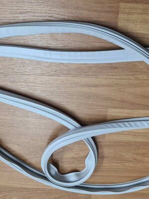 0000100 ขอบยาง รุ่น NF-2102 MS ขอบล่าง ประตูล่าง ตู้เย็น โนฟรอส 2 ประตู ขนาด10.2คิว ซิงเกอร์ รุ่น NF-2102 MS